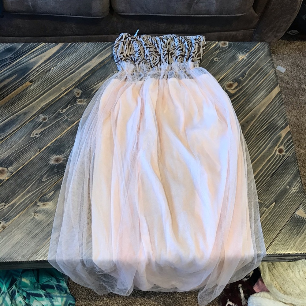 Super flattering strapless dress